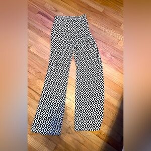NEW Black Bead women’s graphic flare pants - size Medium- NWT